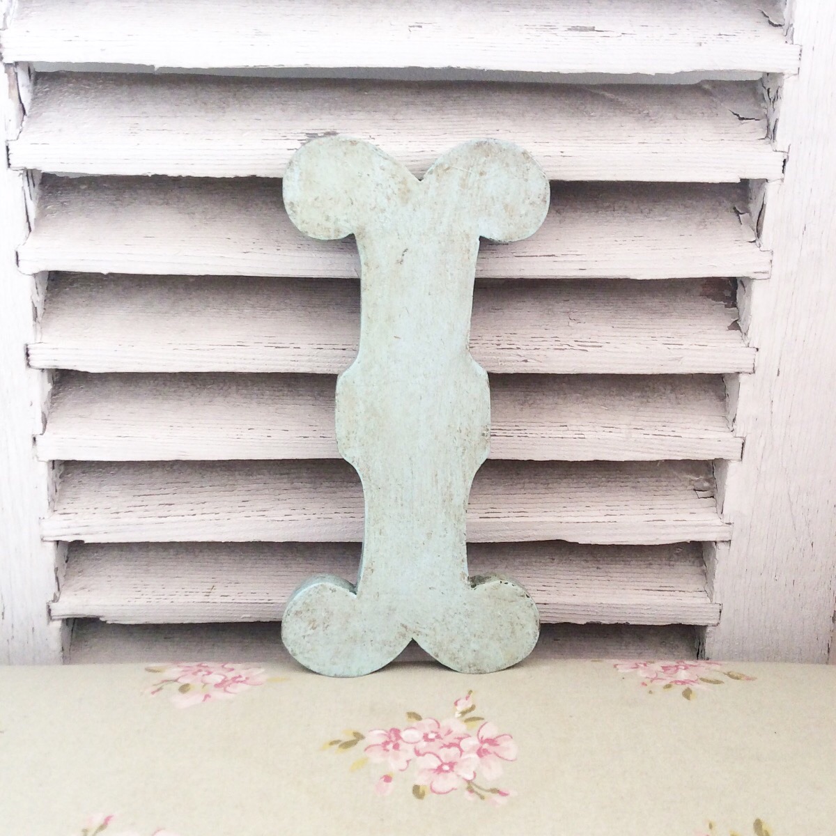 0BF71DCF-992B-4EC8-A8E7-060EC8FAE63D Lovely reclaimed wooden circus letter (I)