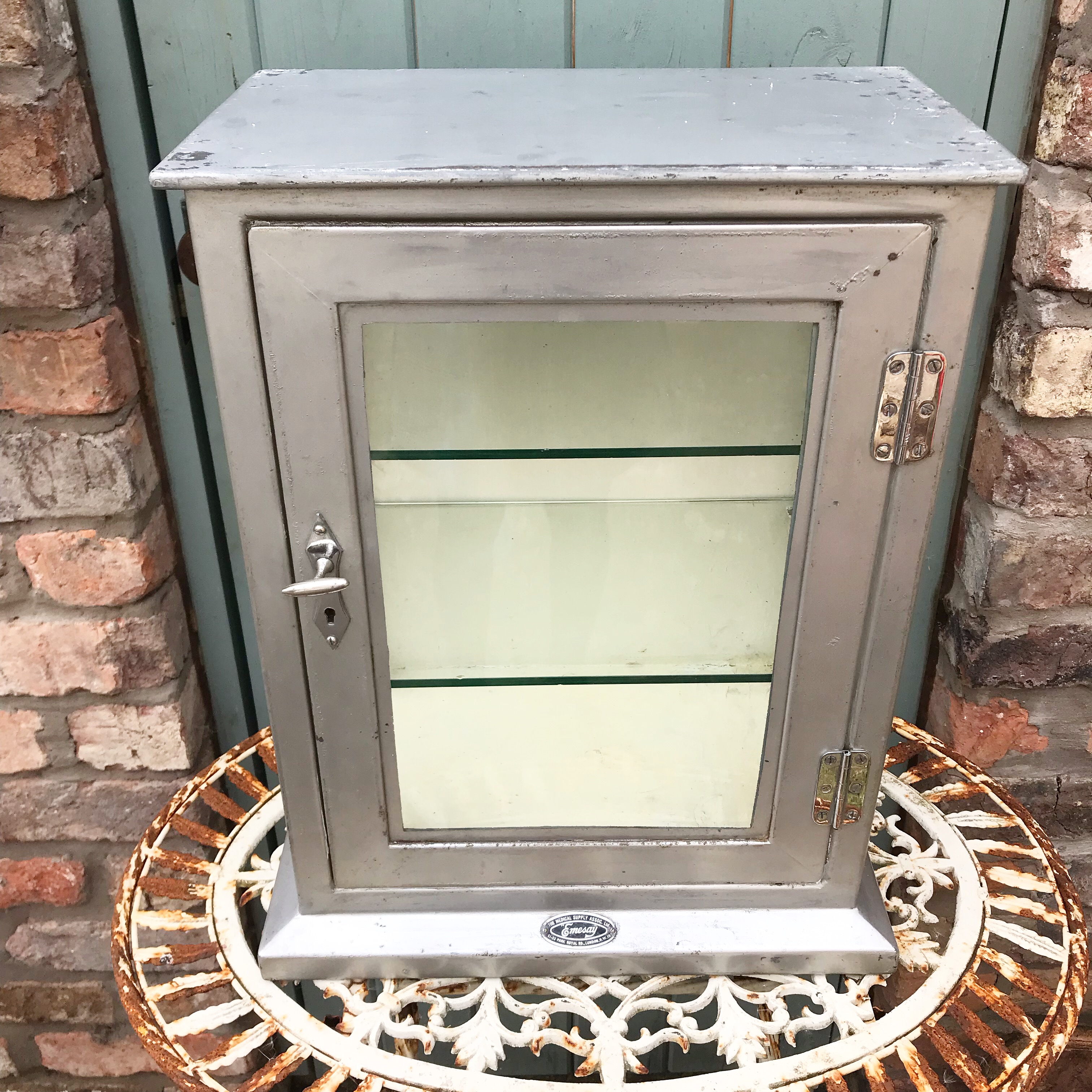 AF4FA635-990C-4A79-B275-2F11C0513FED