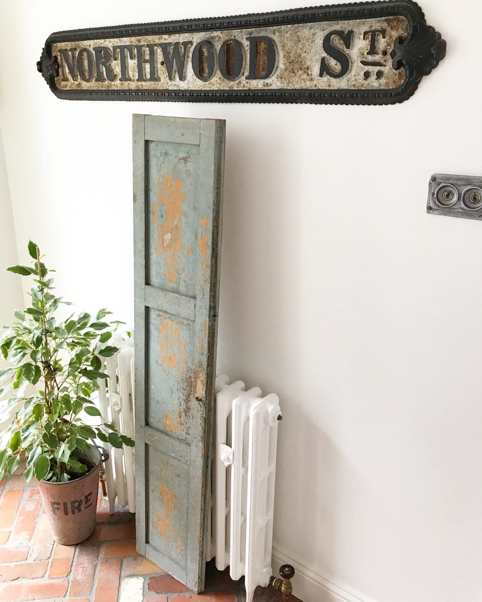 Amazing antique distressed wooden shutter (#2) Amazing antique distressed wooden shutter (#2)